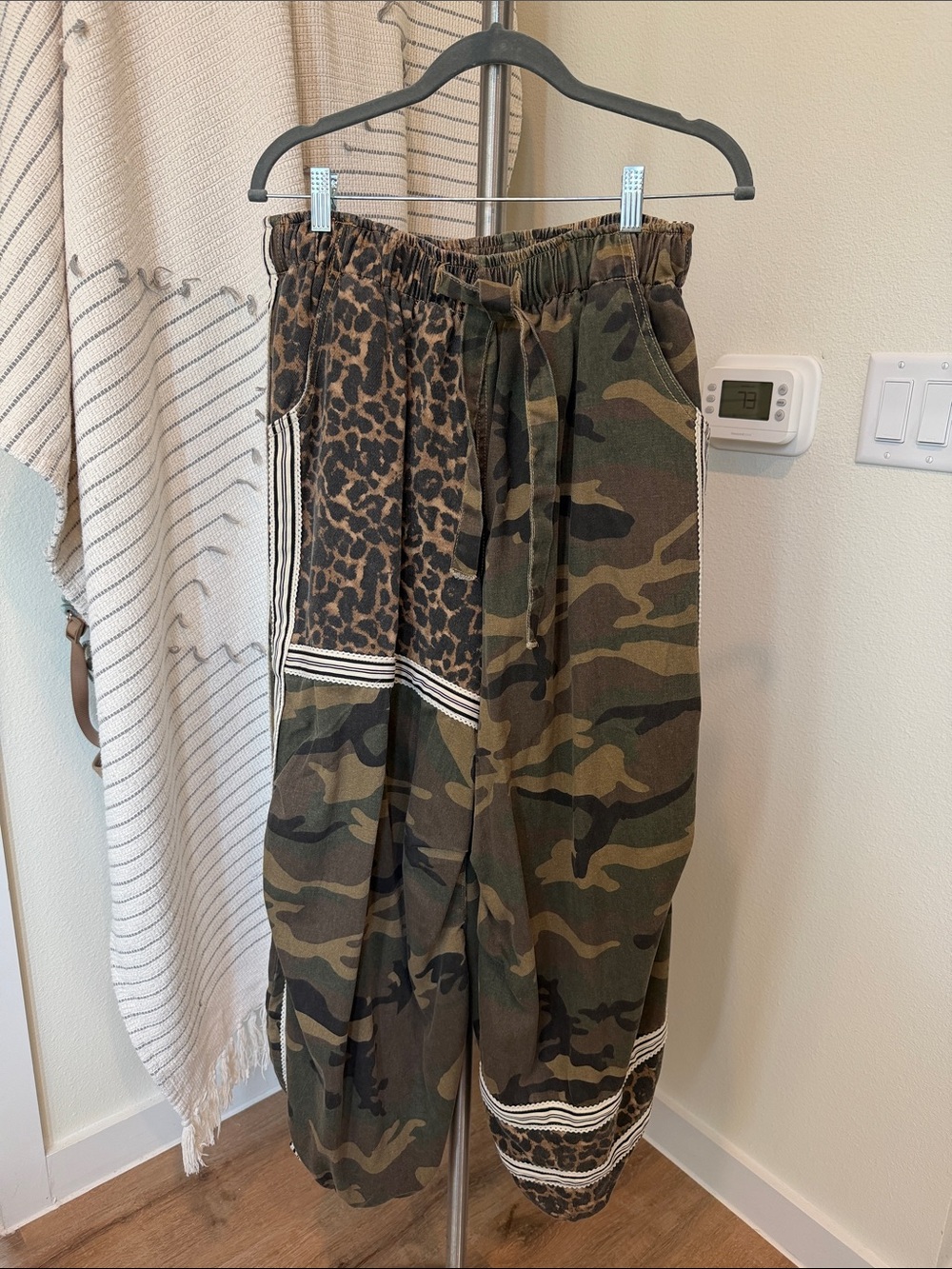 POL Camo & Leopard Print Jogger Pants - Olive Green NWOT